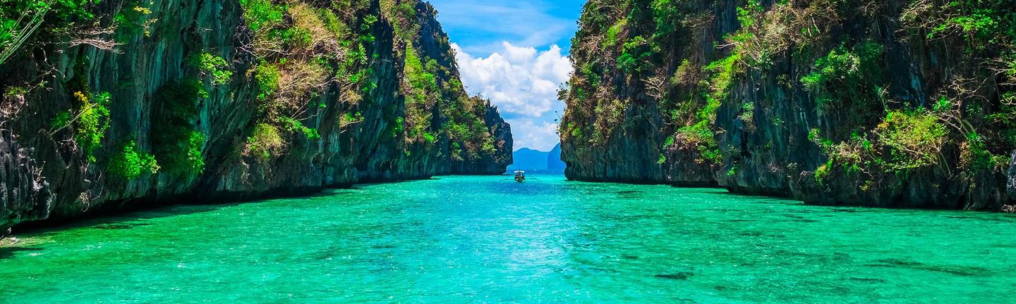 Palawan lagoon in the Philippines